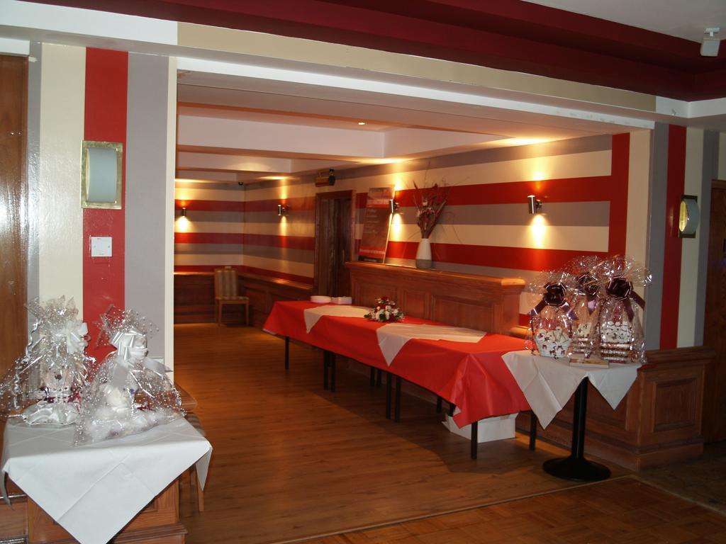 Antonine Hotel Falkirk Exterior photo